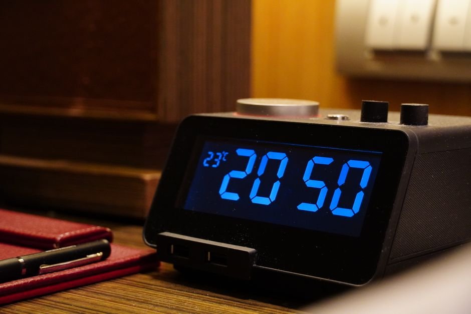 phone alarm nightstand