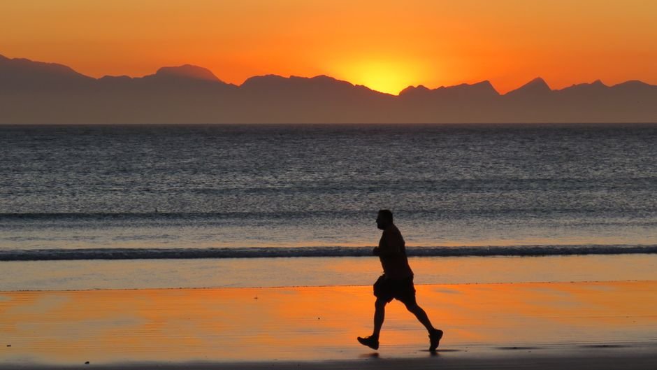 sunrise horizon morning run